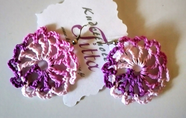 Virkatut Kukka- korvakorut, monivärinen 