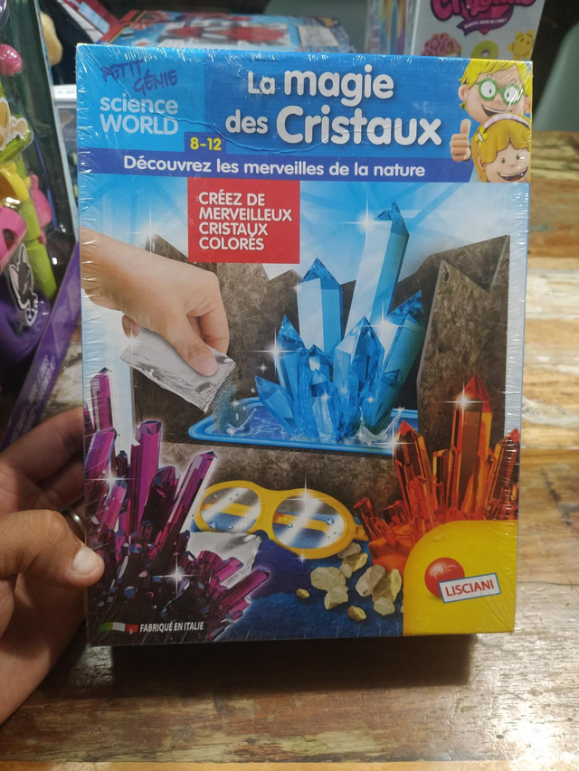LA MAGIE DES CRISTAUX 