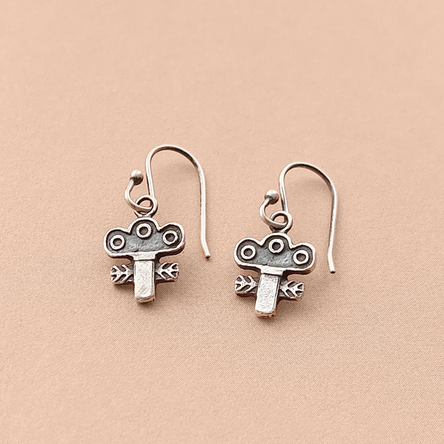 Sterling Silver Flower Earrings - Dangle Flower Earrings - 925 Silver floral Earrings - Handmade Oxidized Silver Earrings