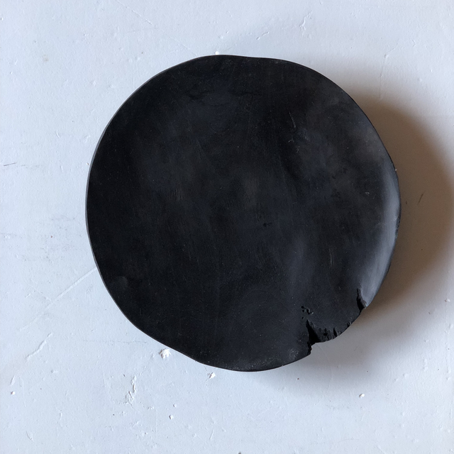 Assiette ronde noir