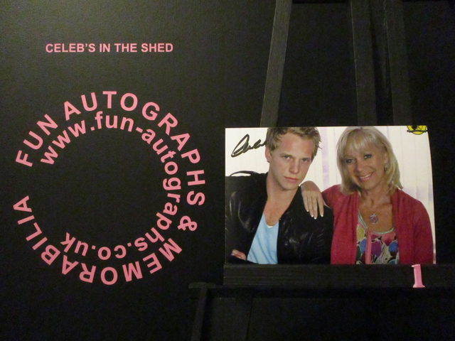 Chris Geere Authentic Autographed 6x4 Matt Photograph (1)