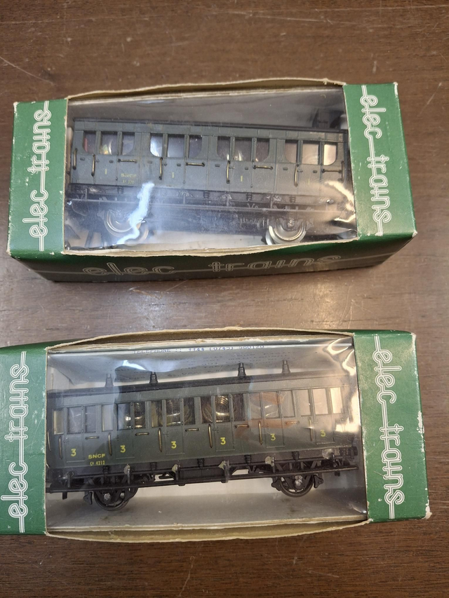 Lot Wagons old timer ex elec trains bon etat