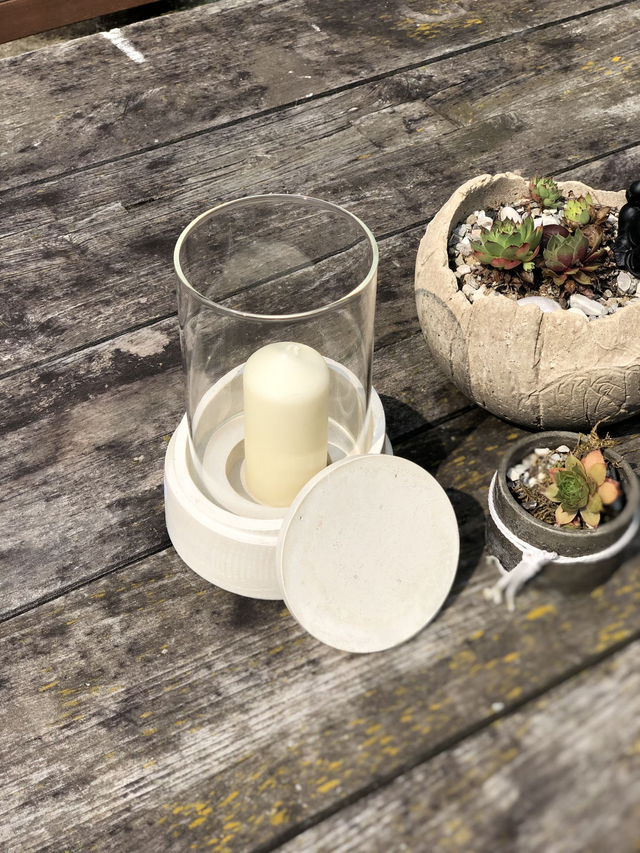 Windlicht mit Löschdeckel