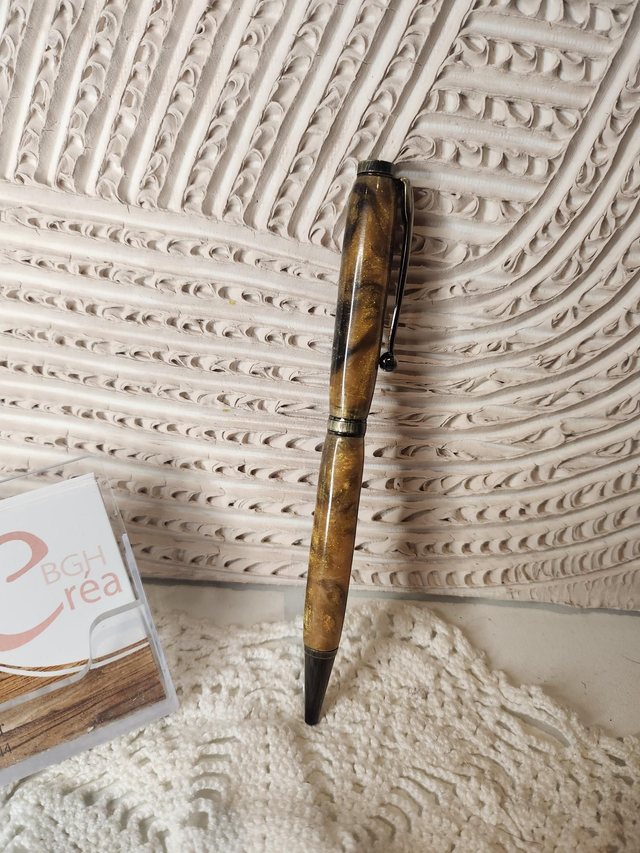 Stylo en résine ton champagne et boir