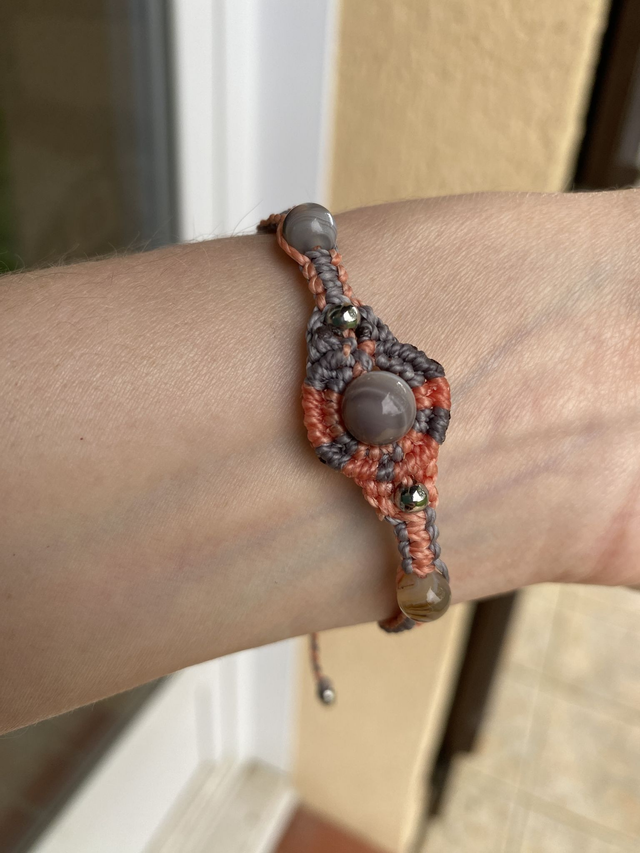 Bracelet ajustable micro-macramé et perles d'Agate du Botswana