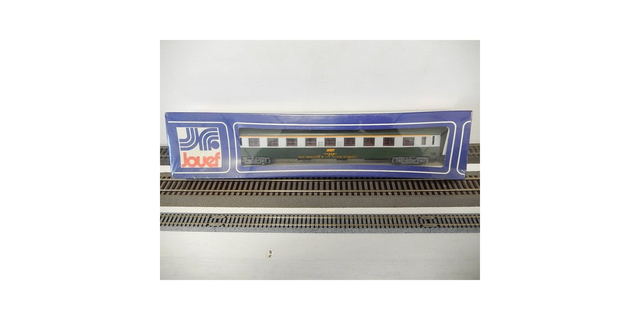 voiture UIC SOUS BLISTER Jouef 5271 H0