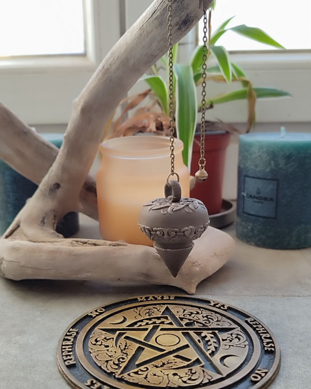 Pendule de Radiesthésie Artisanal en Impression 3D – Finition Aspect Bois Naturel – 55mm