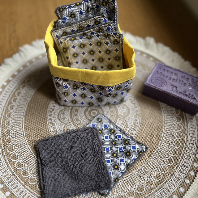 7 lingettes nettoyantes avec panier 