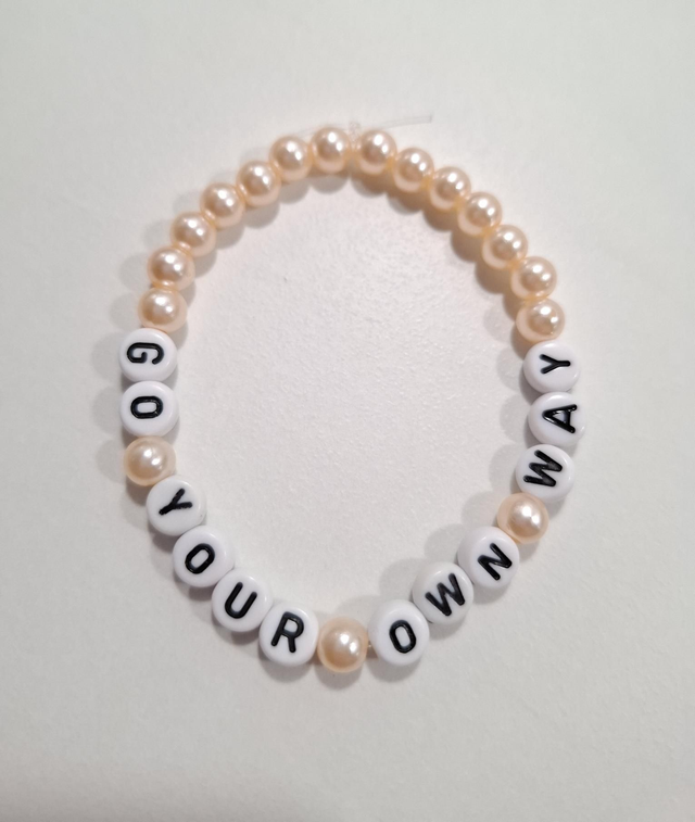 Go Your Own Way beaded bracelet 