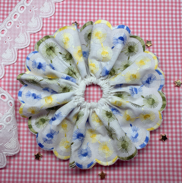 Embroidered Trim Bun Scrunchie 