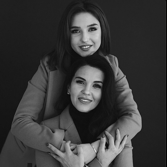 Mum & Doughter 