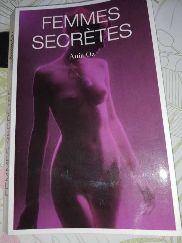 Femmes secretes, Ania Oz