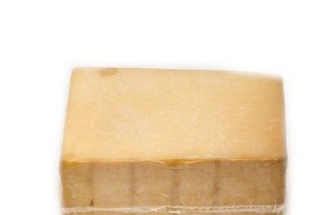 Saxon Smoked Cheddar Cheese kg 