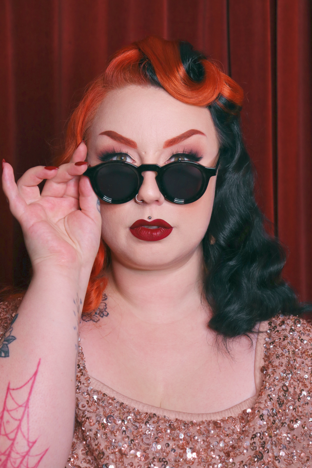 Sunglasses • la Buddy Holly