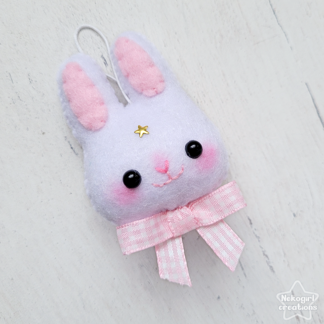 Décoration en feutrine - Lapin blanc