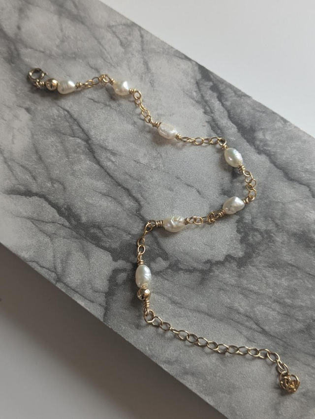Dainty Gold Filled Pearl Bracelet (small)