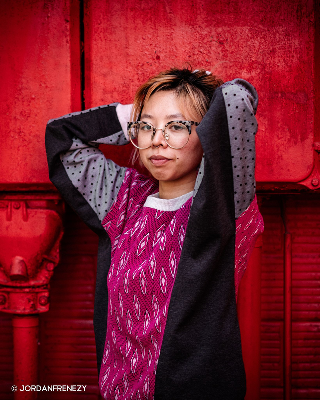 SWEAT Motifs Roses et Gris TAILLE S