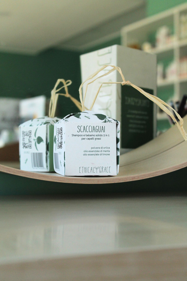 Shampoo e balsamo solido 2 in 1 per capelli grassi "Scacciaguai" di Ethical Grace (90 gr)