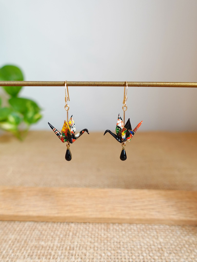 Origami oiseaux, grues / GOLD FILLED, Or laminé / Papier japonais Washi / Noir, or / Boucles d&#039;oreilles / Bijou origami / 