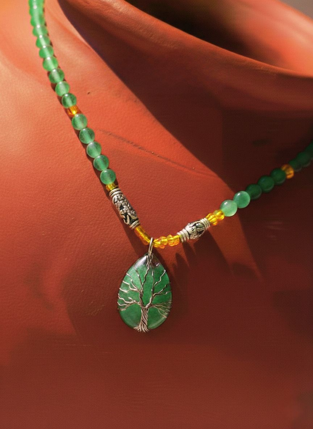 Collier long en aventurine verte 
