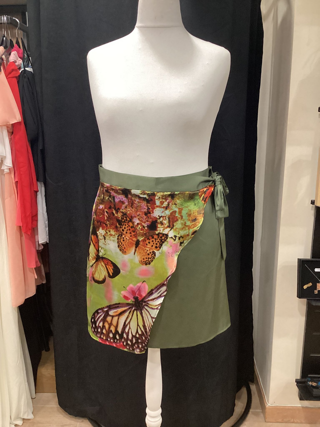 Portefeuille jupe en soie