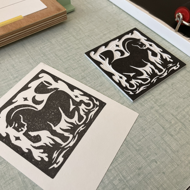 Cours mensuel de linogravure sur papier et terre / 5x2h