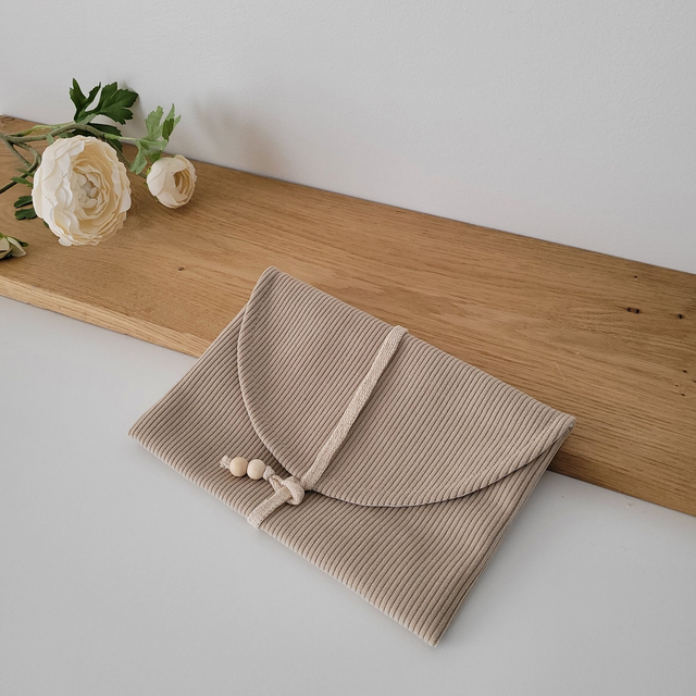 Pochette à livre Elie velours beige