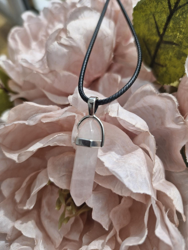 Rose quartz pendant 