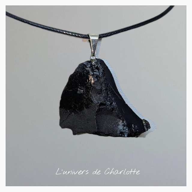 Pendentif "Shungite" PN-007