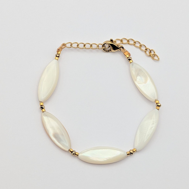 Bracelet nacres blanches