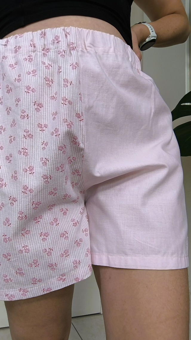 Short bicolore rayé fleurs - Taille 2