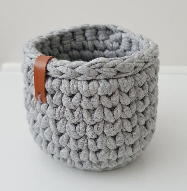 Gehaakt mandje - grijs