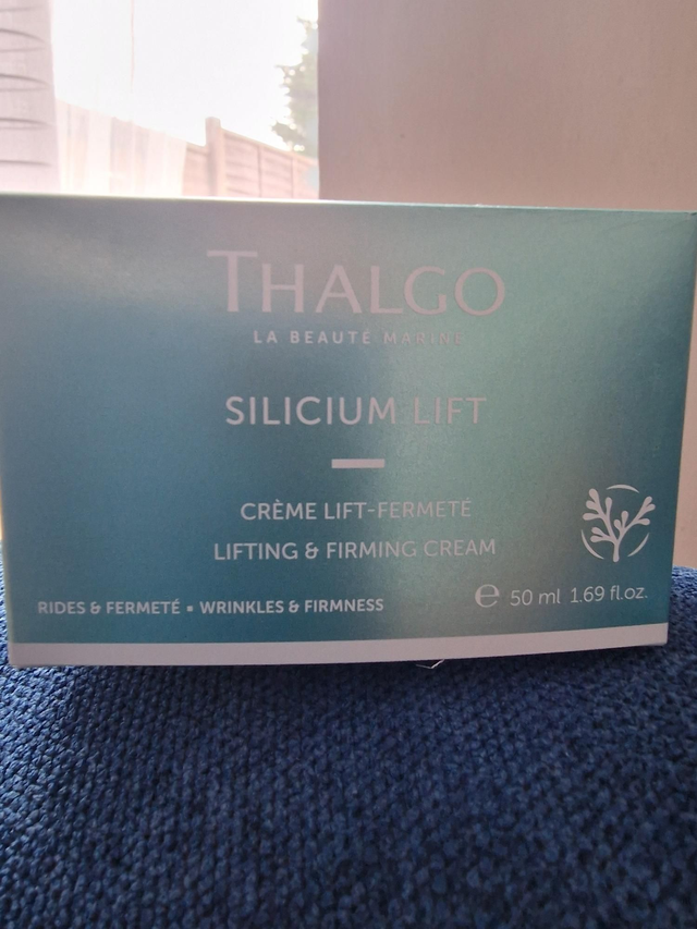 LIFTING &amp; FIRMING NIGHT CARE

