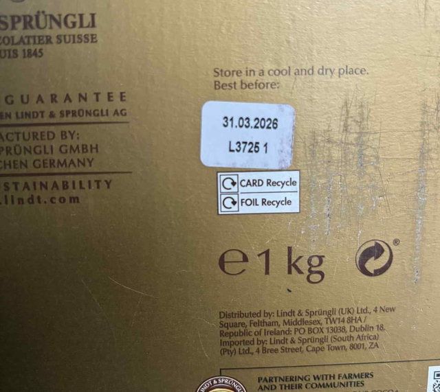 RAFFLE - 1KG LINDT SANTA