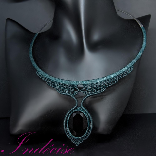 Collier vert sombre, cristal noir serti en macramé, tour de cou en acier inoxydable, style ras-de-cou