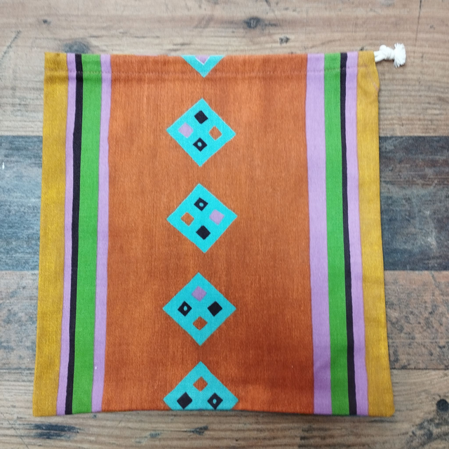 Africain - Hauteur 30,5 cm x Largueur 29,5 cm