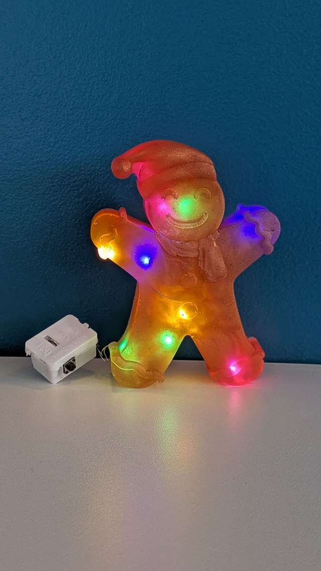 🩵 Veilleuse Bonhomme de Pain d’Épice – Magie de Noël Personnalisable 🩵