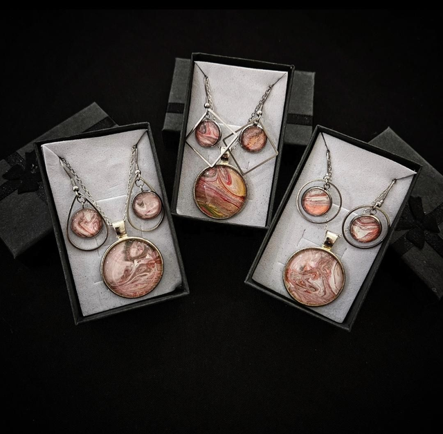 &quot;Blush&quot; jewellery gift set
