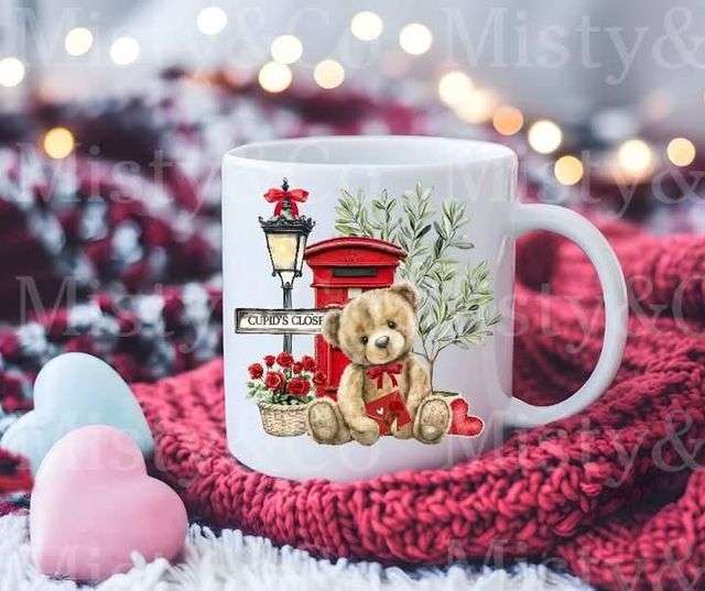 Cupid's close teddy mug