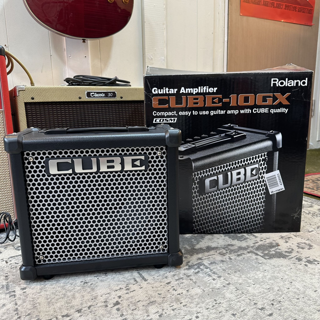 Roland CUBE 10GX with Box