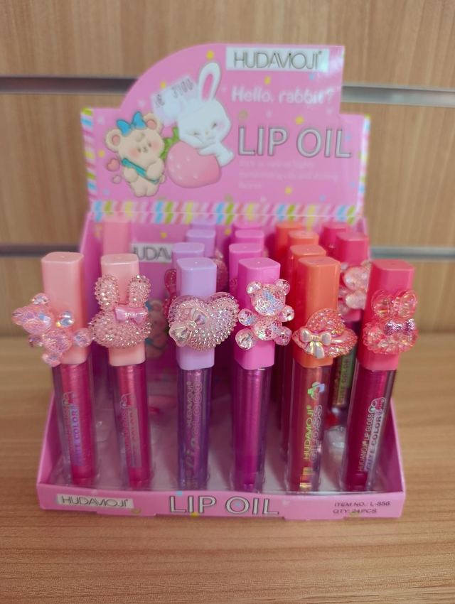 Lip oil rabbit