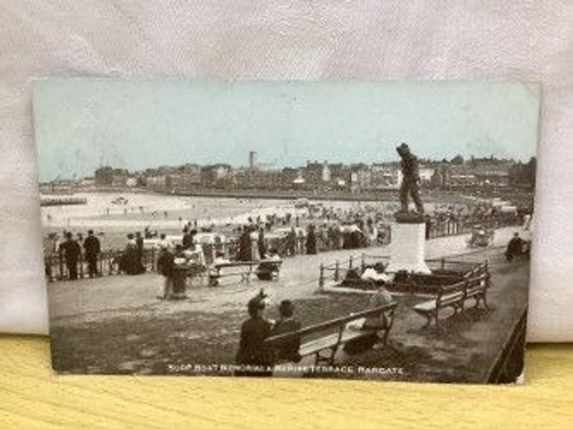 Margate, Surf Boat Memorial &amp; Marine Terrace, Kent, Posted 1905 Dainty Series postcard. Our Ref No. R209 £2.25