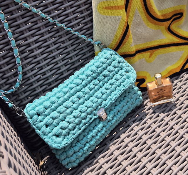 Pochette Adhara