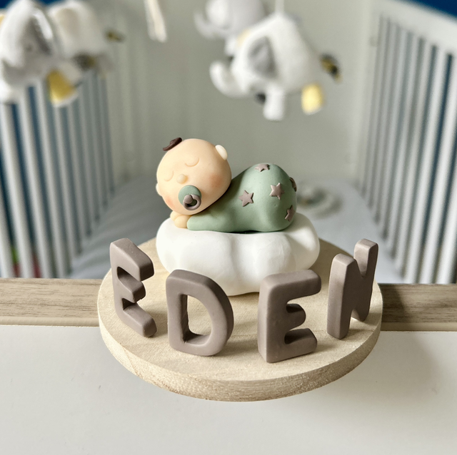 Figurine bébé endormi personnalisable