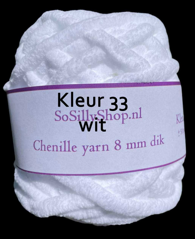 Chenille fluffy yarns 8 mm dik 45 grams