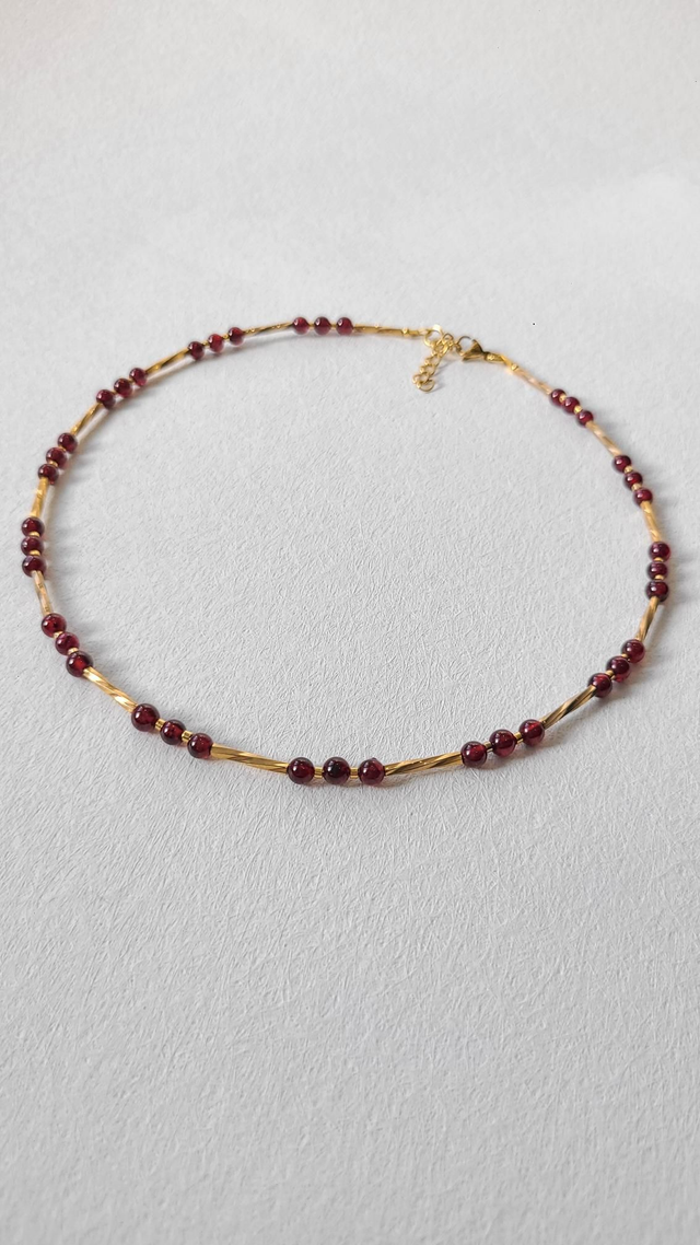 Collier Grenat