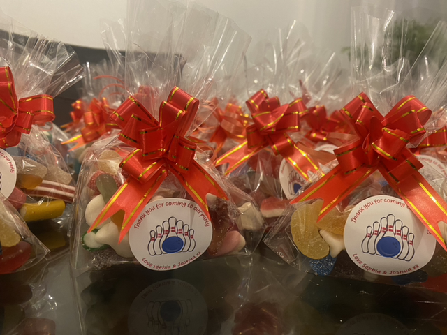 Party favours Bowling sweet bags
