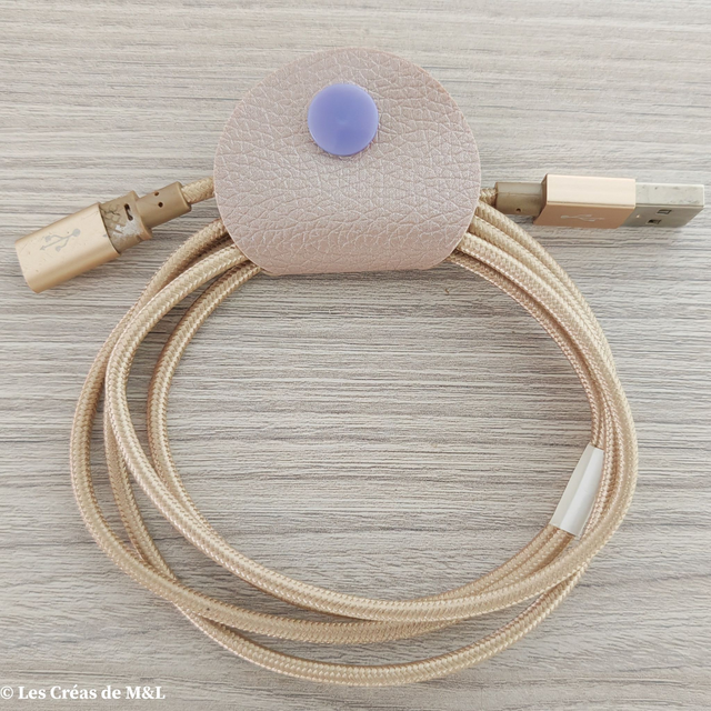 Attache câble ROND Rose