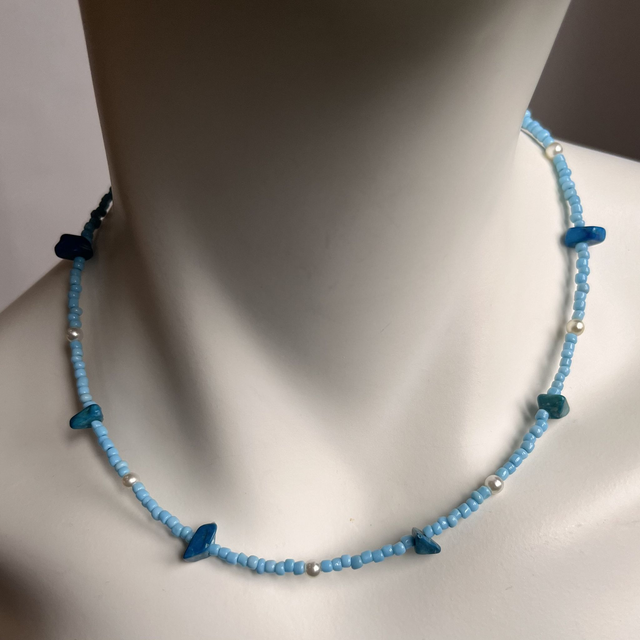 Ketting met  aquamarijn.