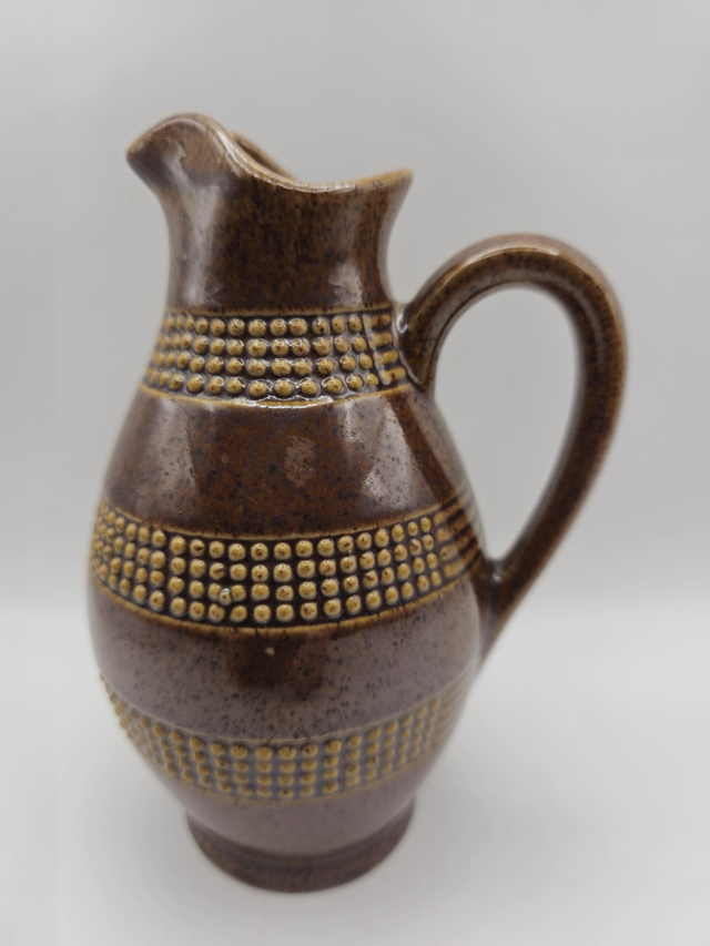 Pichet en grès ancien